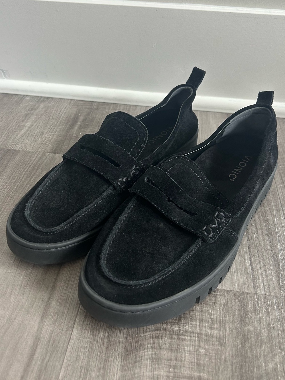 Vionic Women's Uptown Slip-On Penny Loafers Black Suede Size 9
